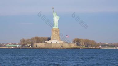 雕像自由阳光明媚的一天纽约城市曼联州美国视图水替身拍摄